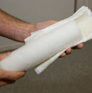 Moisten roller.